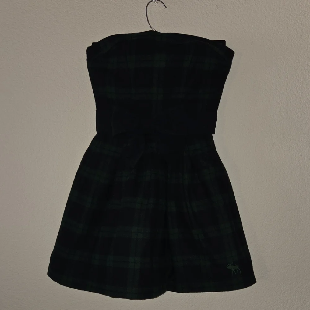 Adorable Vintage Abercrombie & Fitch Dark Plaid Strapless Mini Dress - Picture 4 of 9